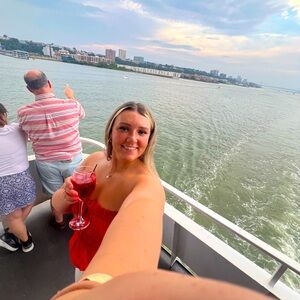 Meet your Posher, Mara